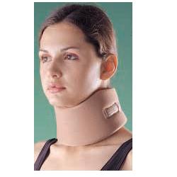COLLARE CERVICALE OPPO A DENSITA' COMPATTA MISURA MEDIA SUPPORTA LA COLONNA CERVICALE IN POSIZIONE NEUTRALE O ANATOMICA E PROVVEDE AD IMMOBILIZZARLA CHIUSURA IN VELCRO - Farmadillo